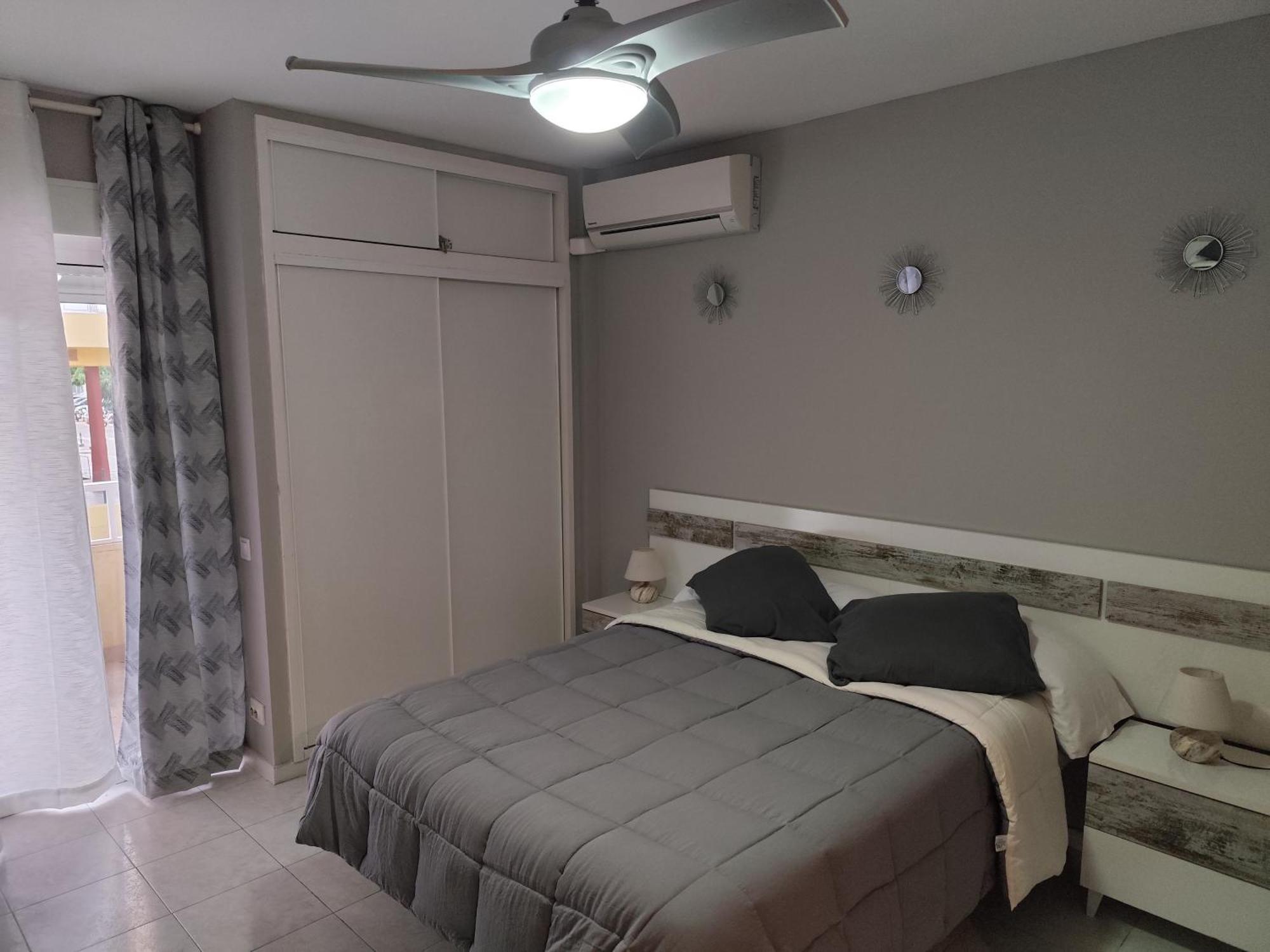 New Style Iris Apartment เบนัลมาเดนา ภายนอก รูปภาพ